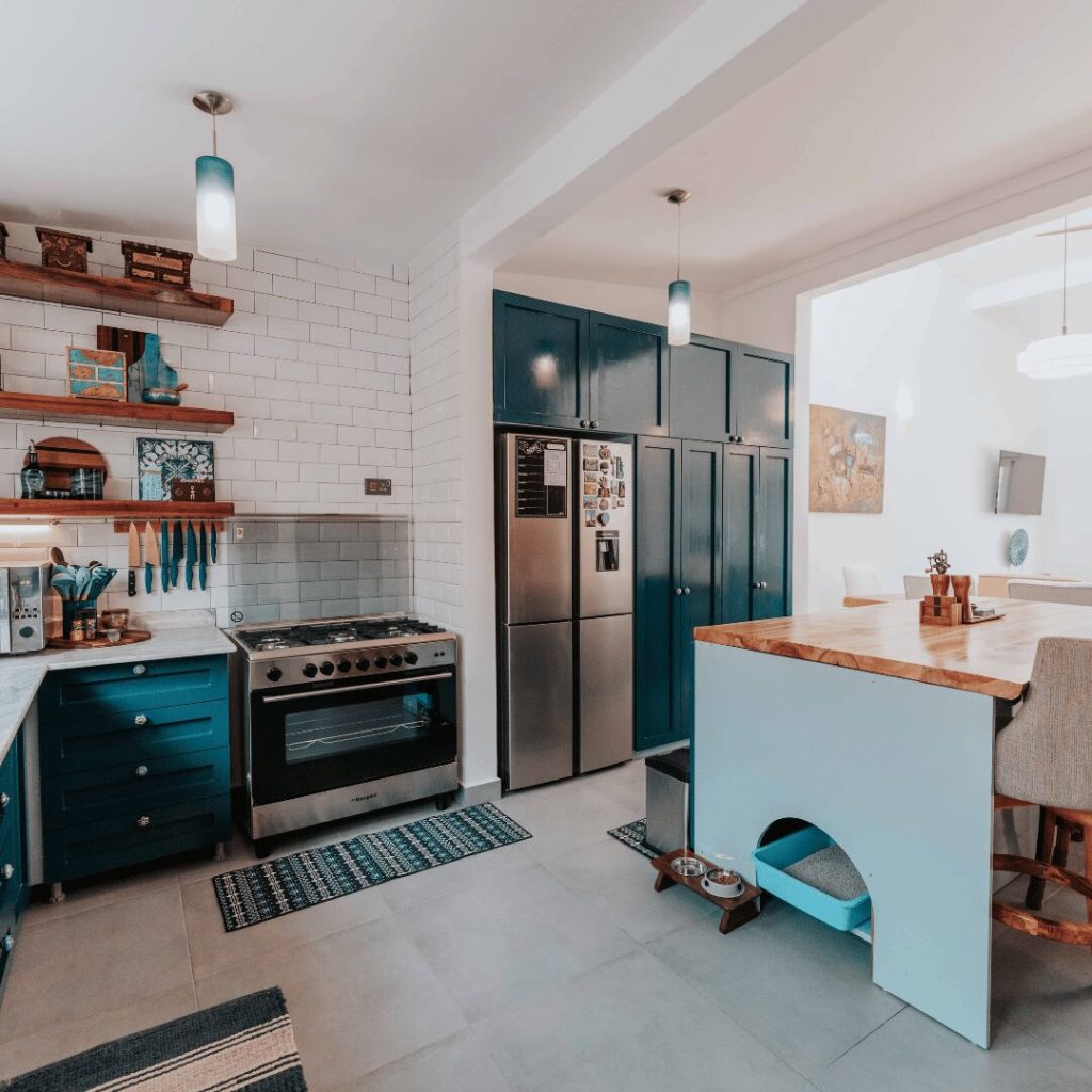 Bright, clean modern kitchen